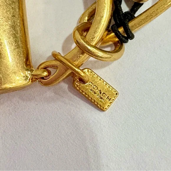 COACH New Mini Tabby Handbag Charm Chain Link Toggle Bracelet Brass - Picture 6 of 7